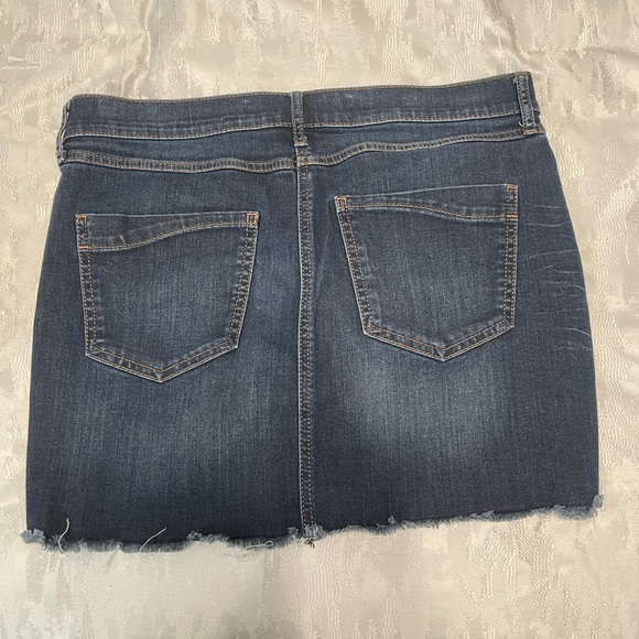 Express Jean skirt - Picture 3 of 4